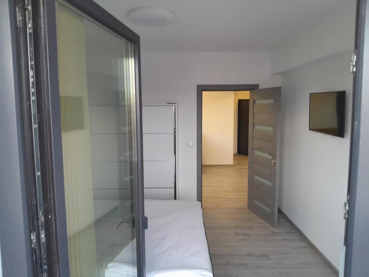 Apartament 3 Camere, Targu Neamt Et4 외부 사진